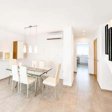 Сasa de vacaciones Spacious Family Townhouse In Cancelada, Near Golf Courses And The