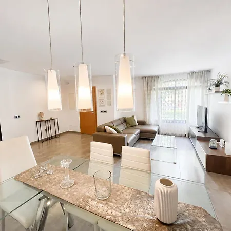Spacious Family Townhouse In Cancelada, Near Golf Courses And The Сasa de vacaciones